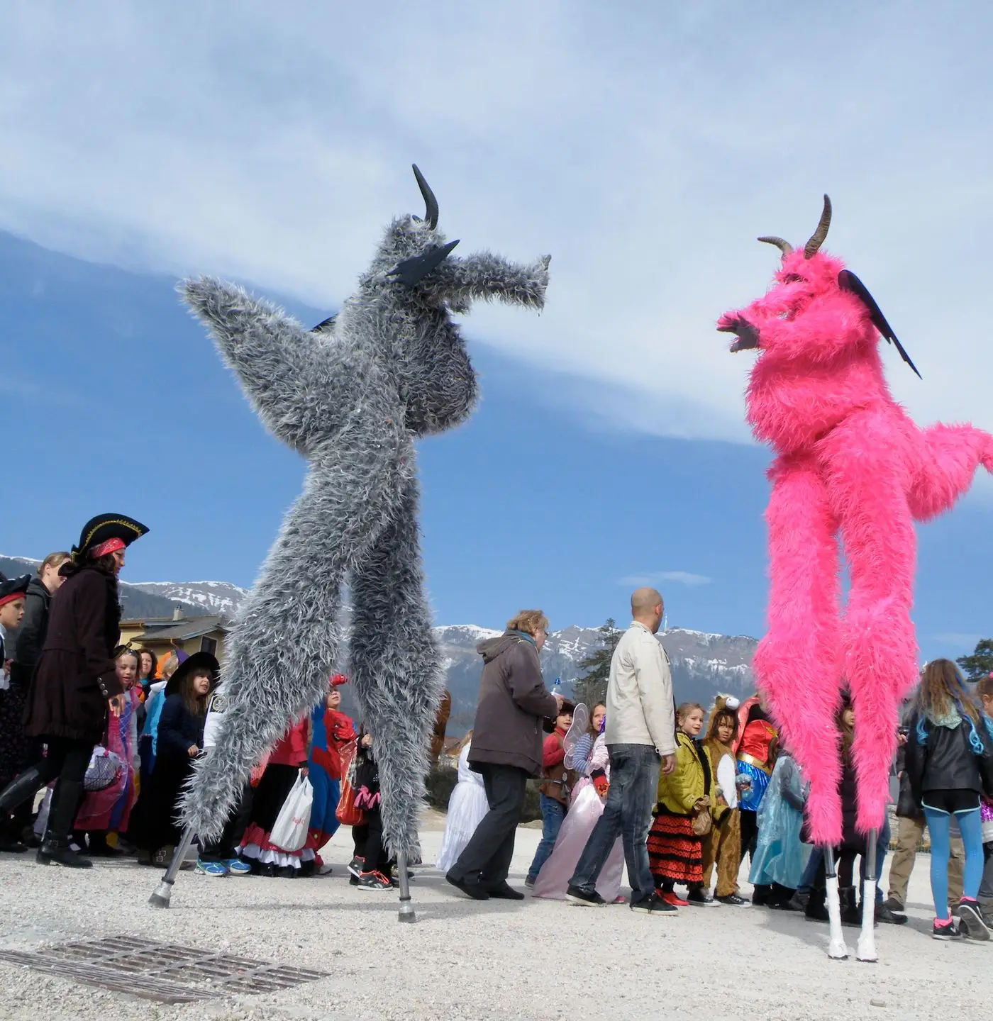 Dragon parade by Compagnie Farandole