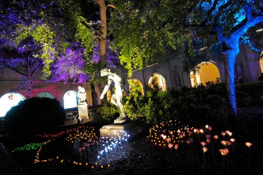 Poetic creation by Compagnie Farandole